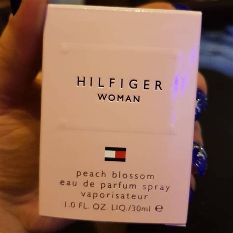 tommy hilfiger men smell like.